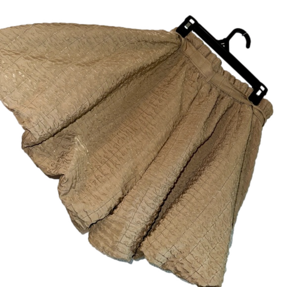 Women’s Endless Rose Brand Gold Striped Bubble Puff Leg Shorts Size L Large - Picture 4 of 10